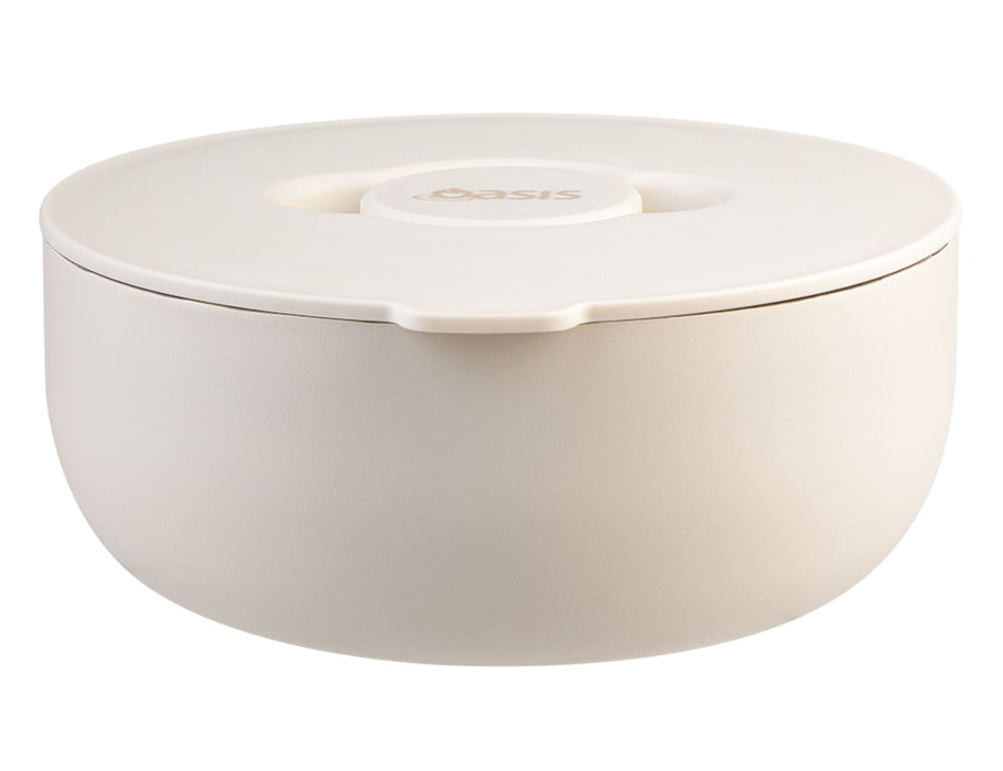 Oasis 950ml Insulated Fresh'N'Go Lunch Bowl - An insulated cream lunch bowl with a lid, featuring a logo on the side.