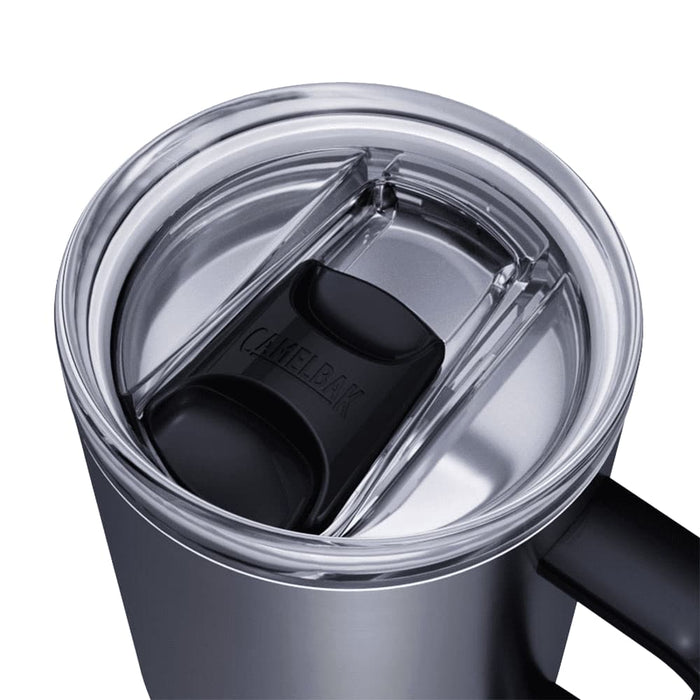 CamelBak - Thrive Mug VSS 0.5L - A drink bottle with a silver body and a black lid, featuring a sliding closure and a handle. It has a logo on the lid.