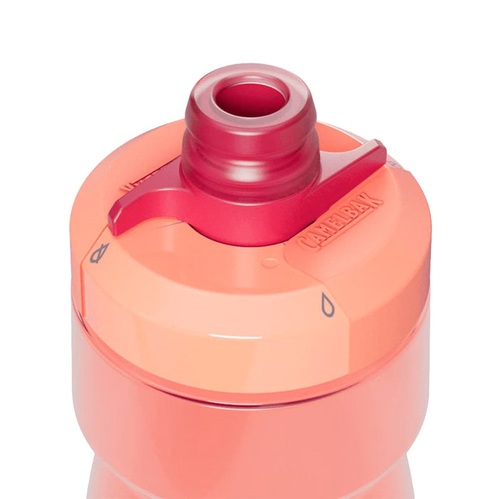 CamelBak - Podium 0.7L - A drink bottle in shades of pink and coral, featuring a push-pull nozzle and a logo.