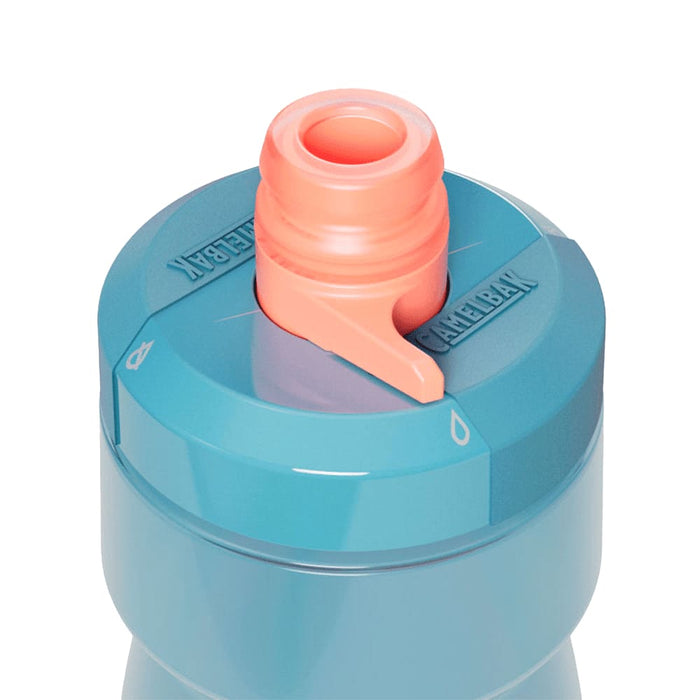 CamelBak - Podium 0.7L - A drink bottle in shades of blue with an orange lid and a push-pull cap, featuring a logo on the side.