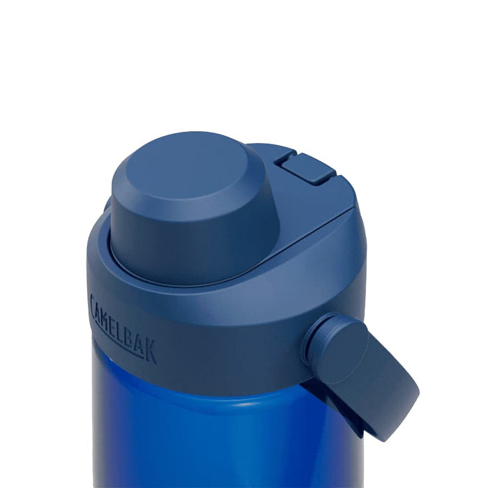 CamelBak - Thrive Chug 0.75L - A drink bottle in vibrant blue with a large screw-top lid, featuring a built-in handle and a logo.