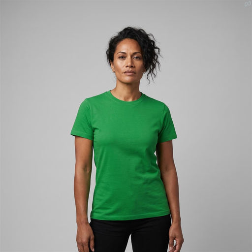 Women's Printer 140 Tee - A green women's t-shirt with a classic fit, featuring a crew neck and short sleeves. The shirt has a simple design.