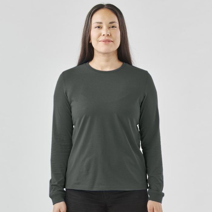 Women's Settebello L/S Tee - A long-sleeved women's tee in a dark green colour, featuring a logo and a relaxed fit.